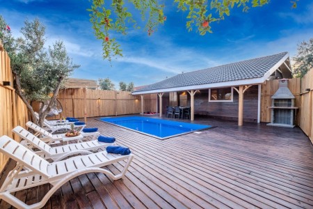 Villa Arce 2