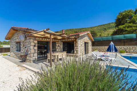 Villa Devol 2
