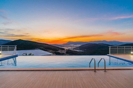 Villa İnfinity